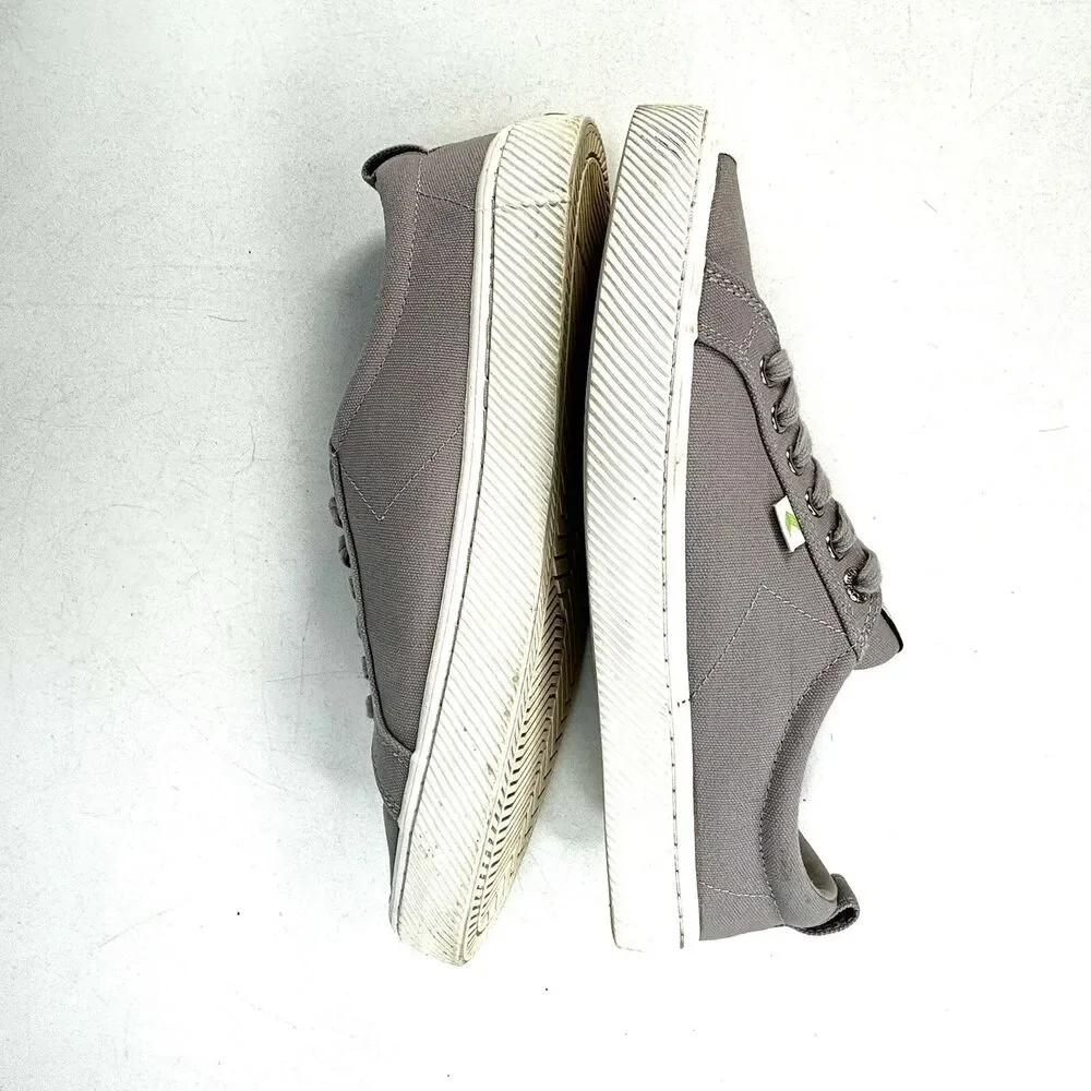 Cariuma Oca Canvas Low Top Taupe Sneakers UNISEX Men's 10/ Women's Size 11.5